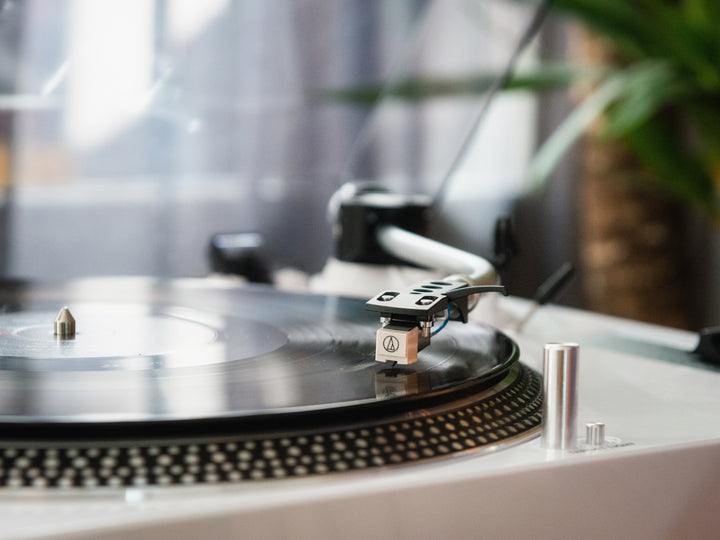 LENCO L-3810WH - Direct Drive turntable with USB - White