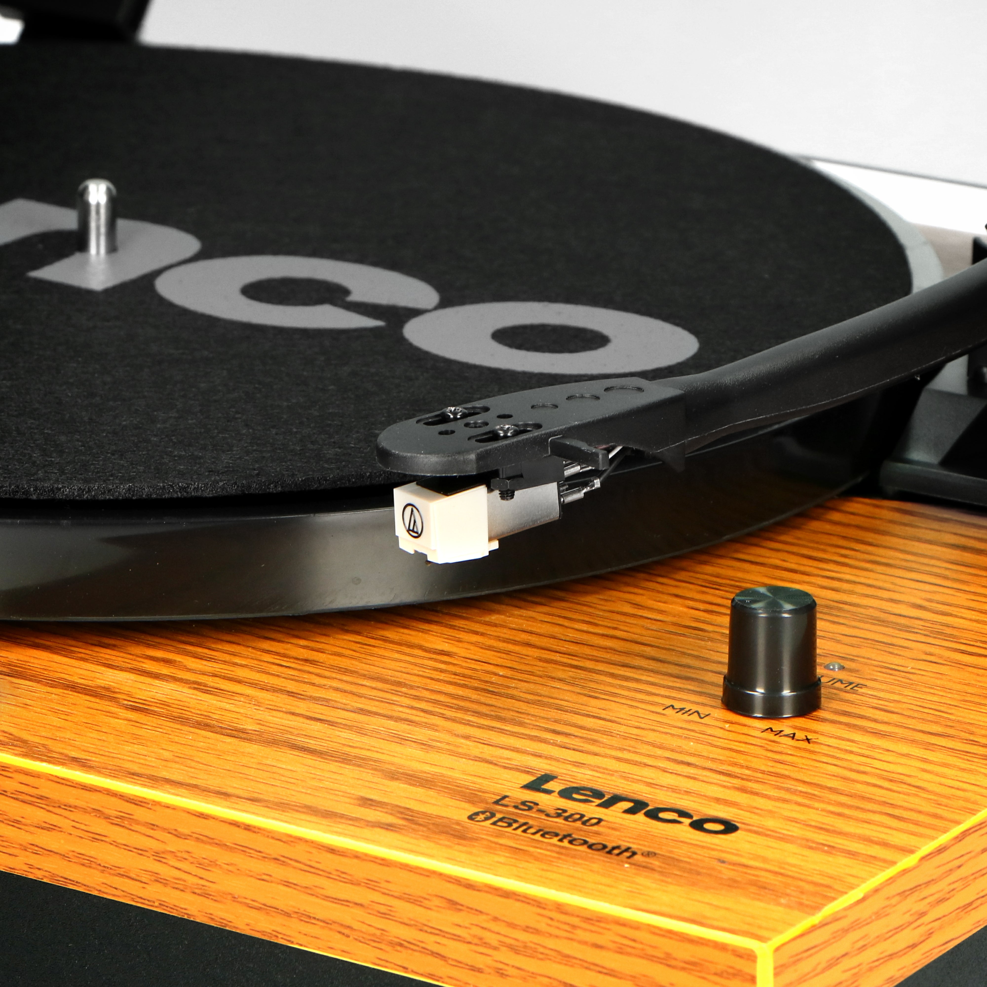 LENCO LS-300WD - Turntable with Bluetooth® and two separate speakers, wood