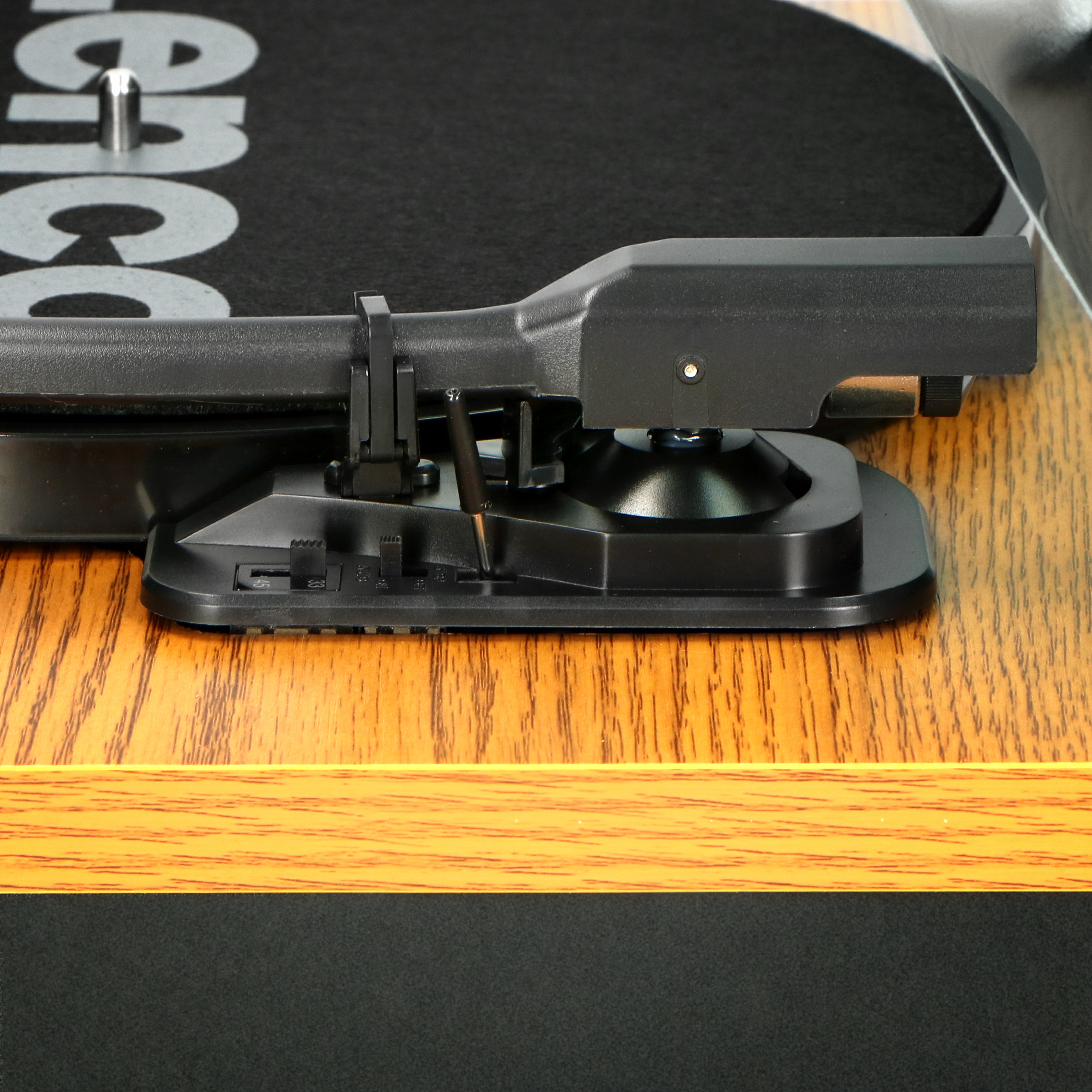 LENCO LS-300WD - Turntable with Bluetooth® and two separate speakers, wood