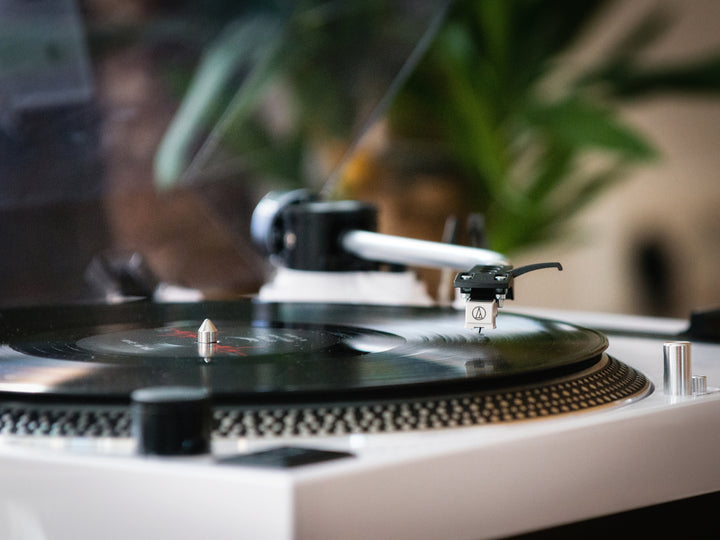 LENCO L-3810WH - Direct Drive turntable with USB - White