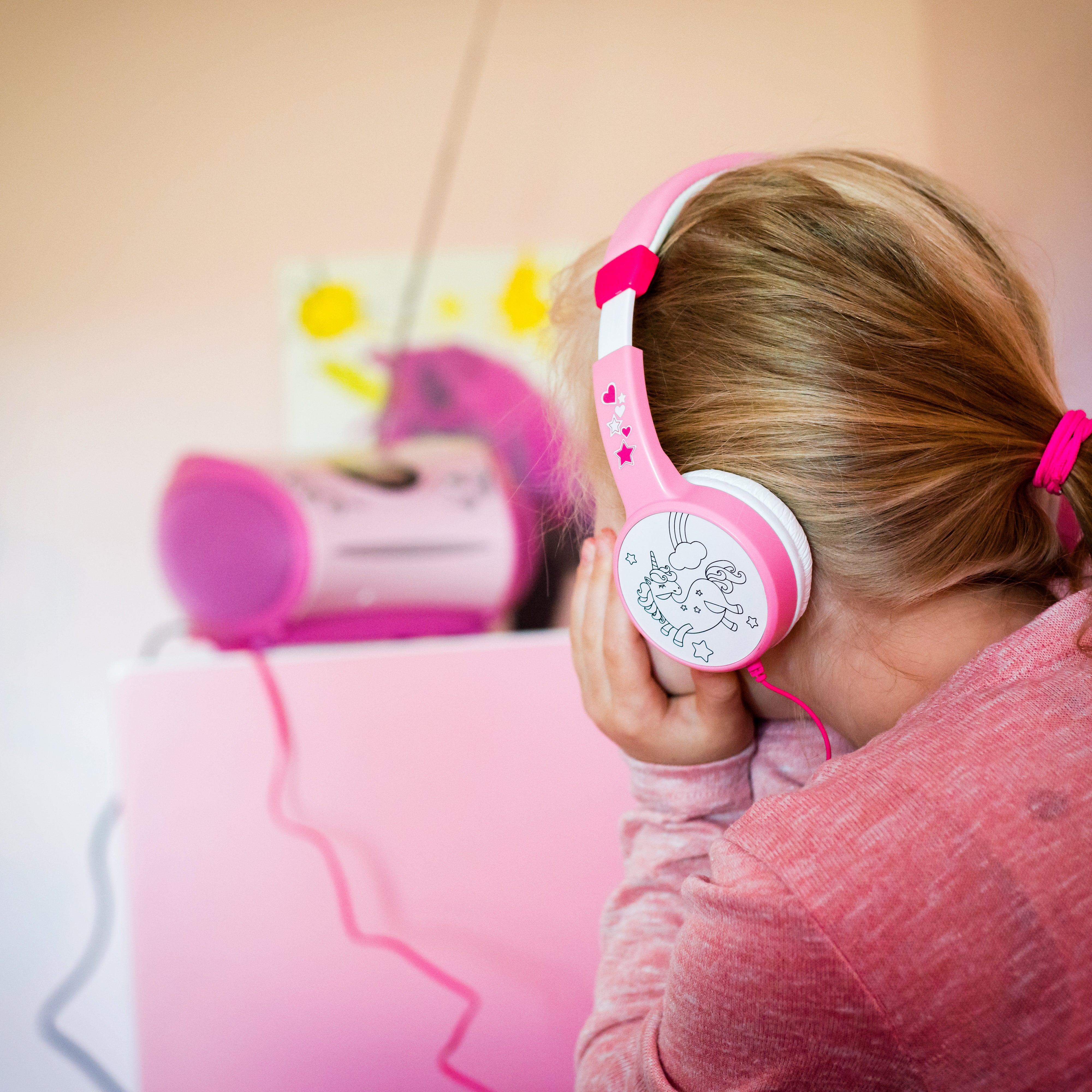 LENCO SCD-24 Pink - Portable stereo FM radio with CD player - Pink