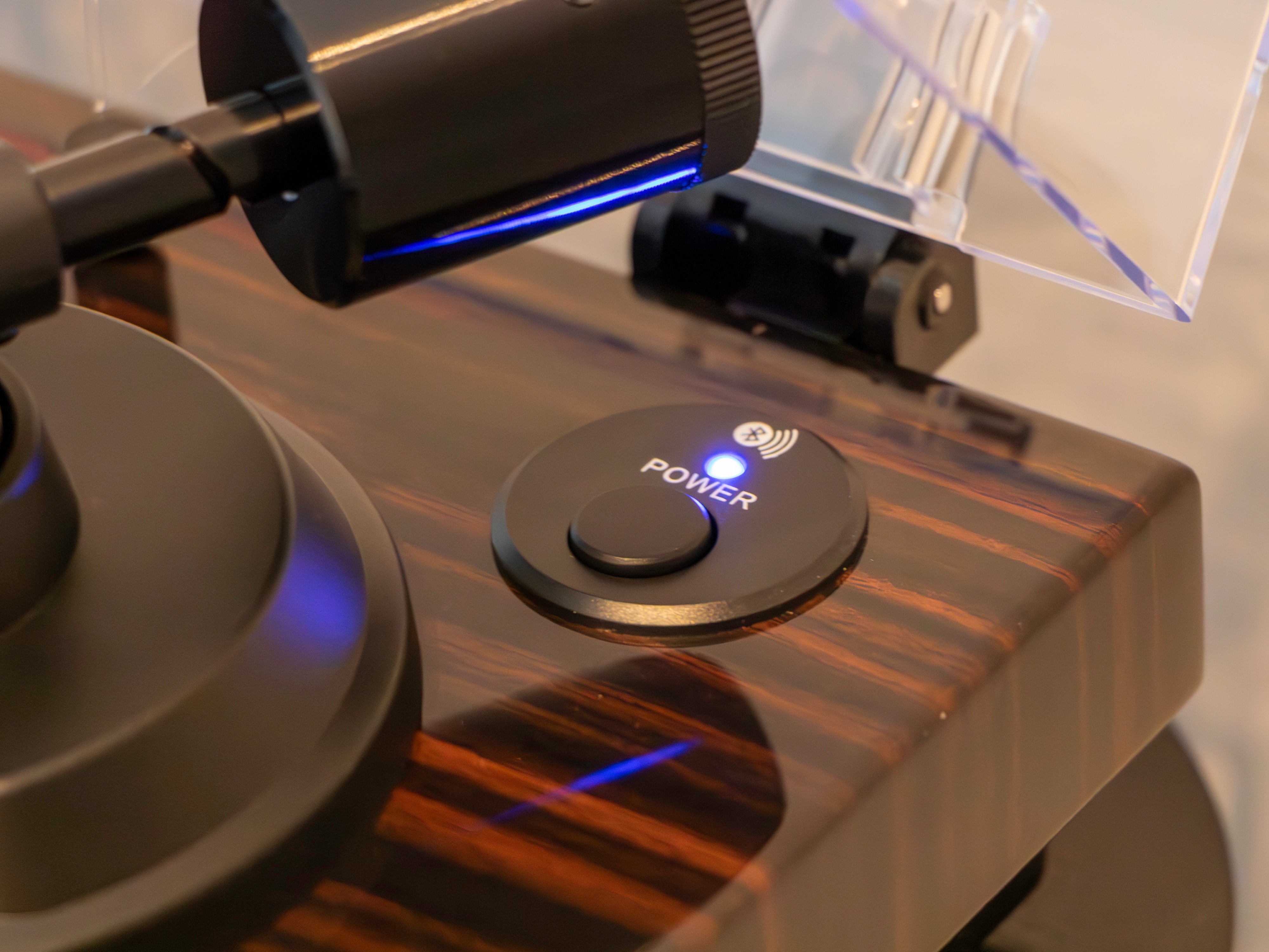 Lenco LBT-345WA - Turntable with Bluetooth Connectivity, Walnut