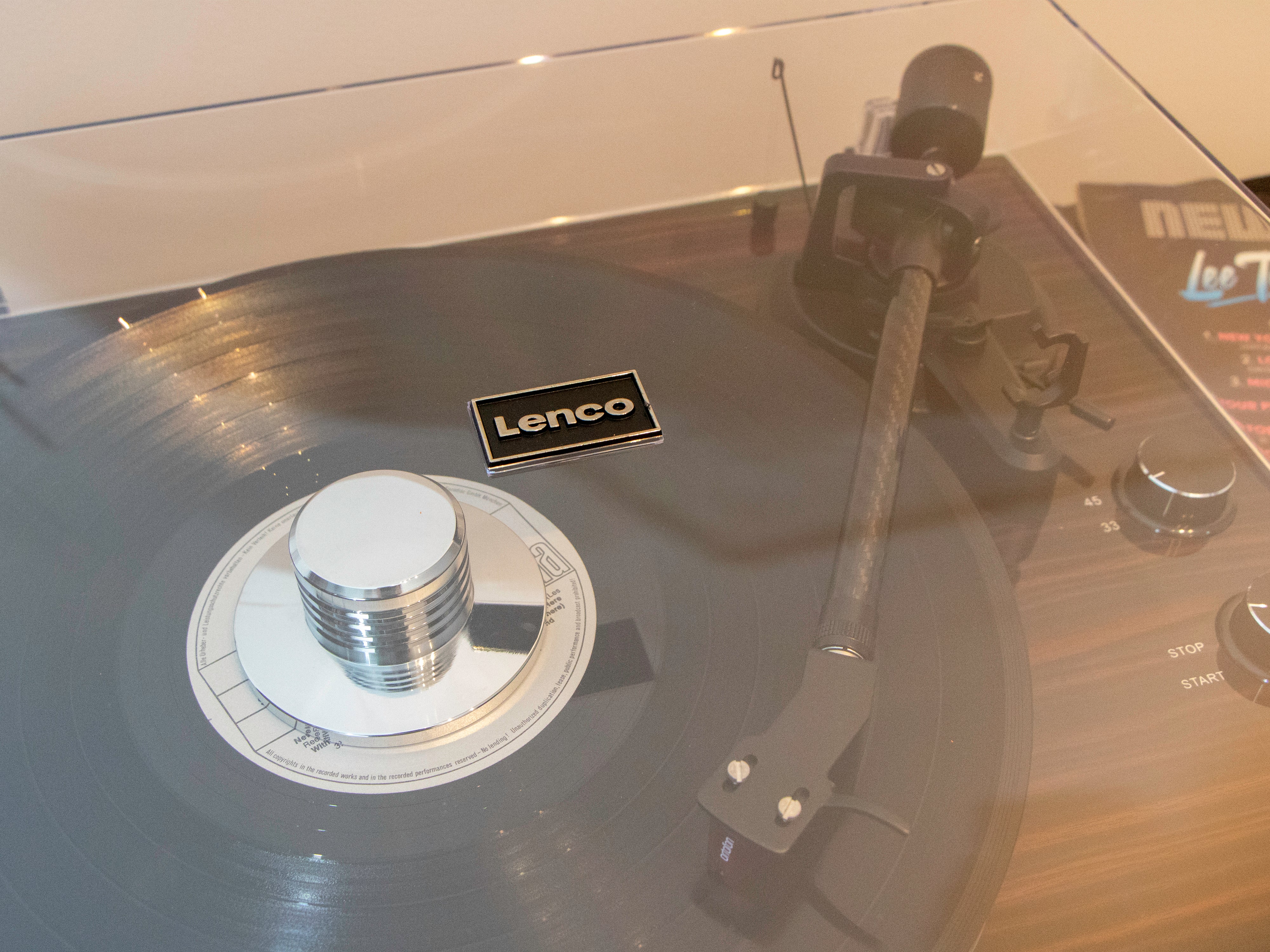 Lenco LBT-345WA - Turntable with Bluetooth Connectivity, Walnut