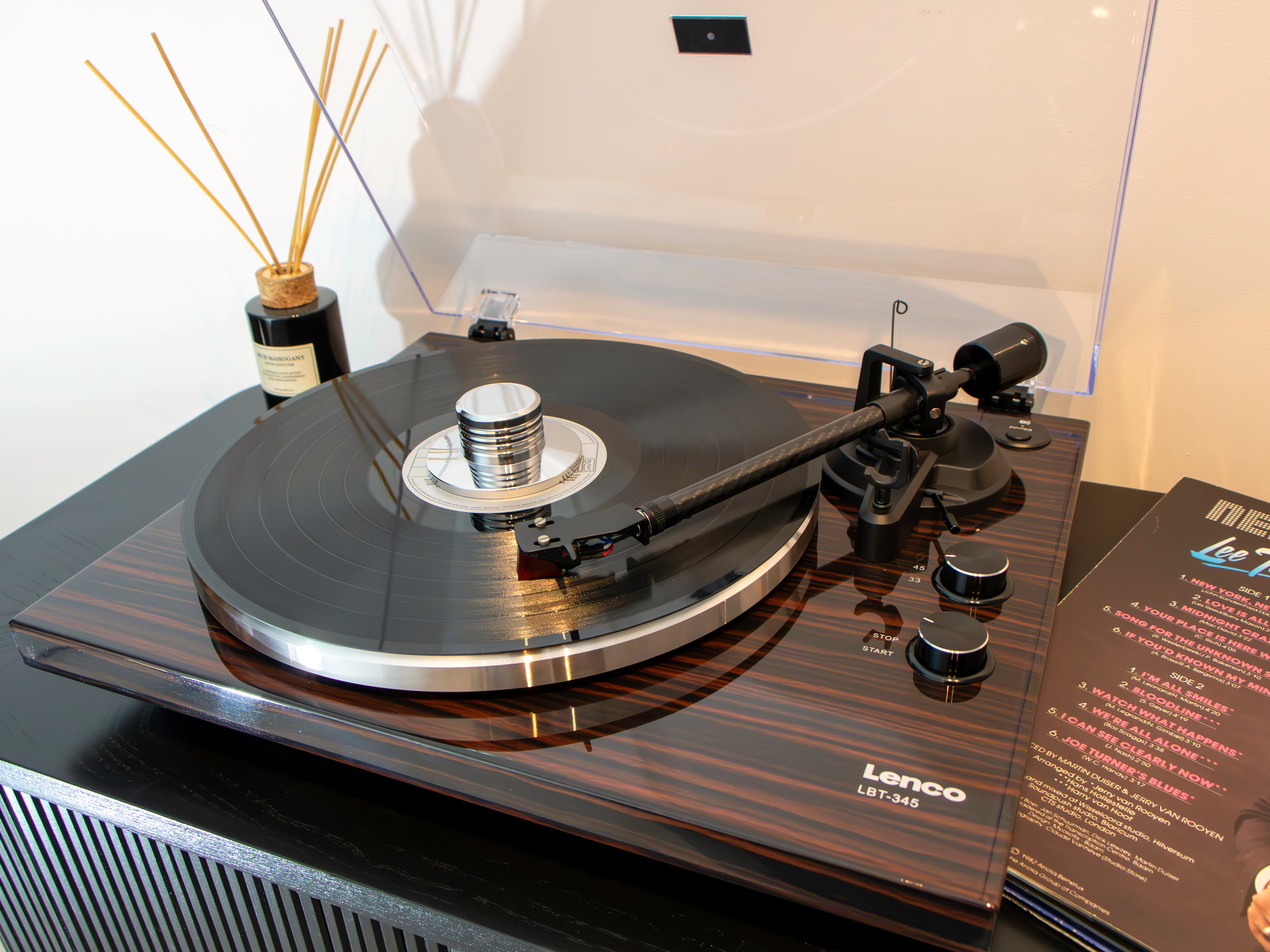 Lenco LBT-345WA - Turntable with Bluetooth Connectivity, Walnut
