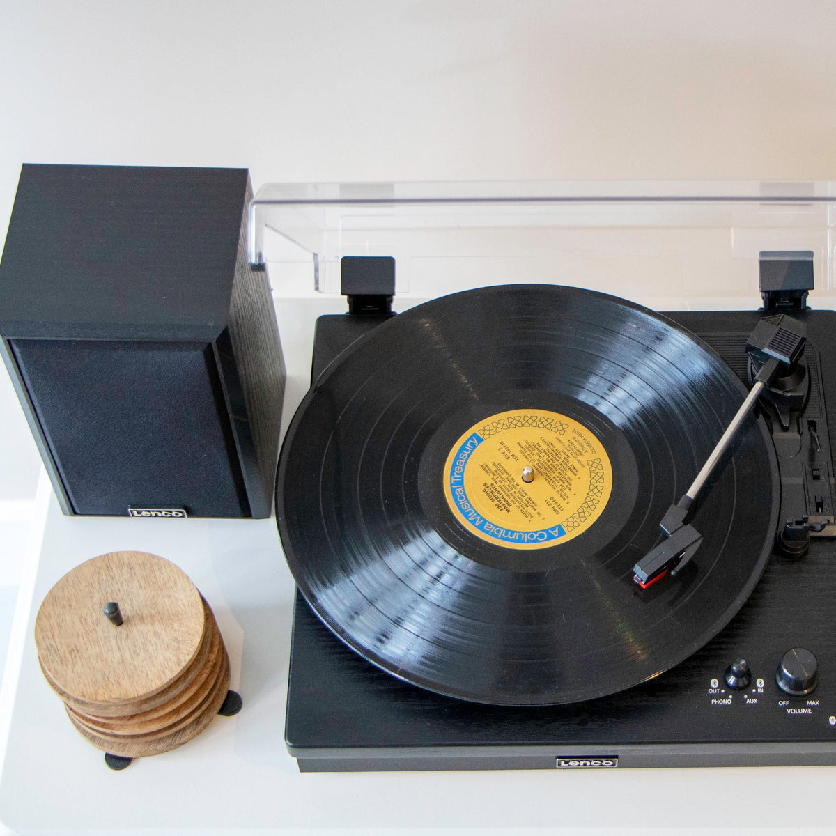 Lenco LS-100BK turntable with two external speakers - black