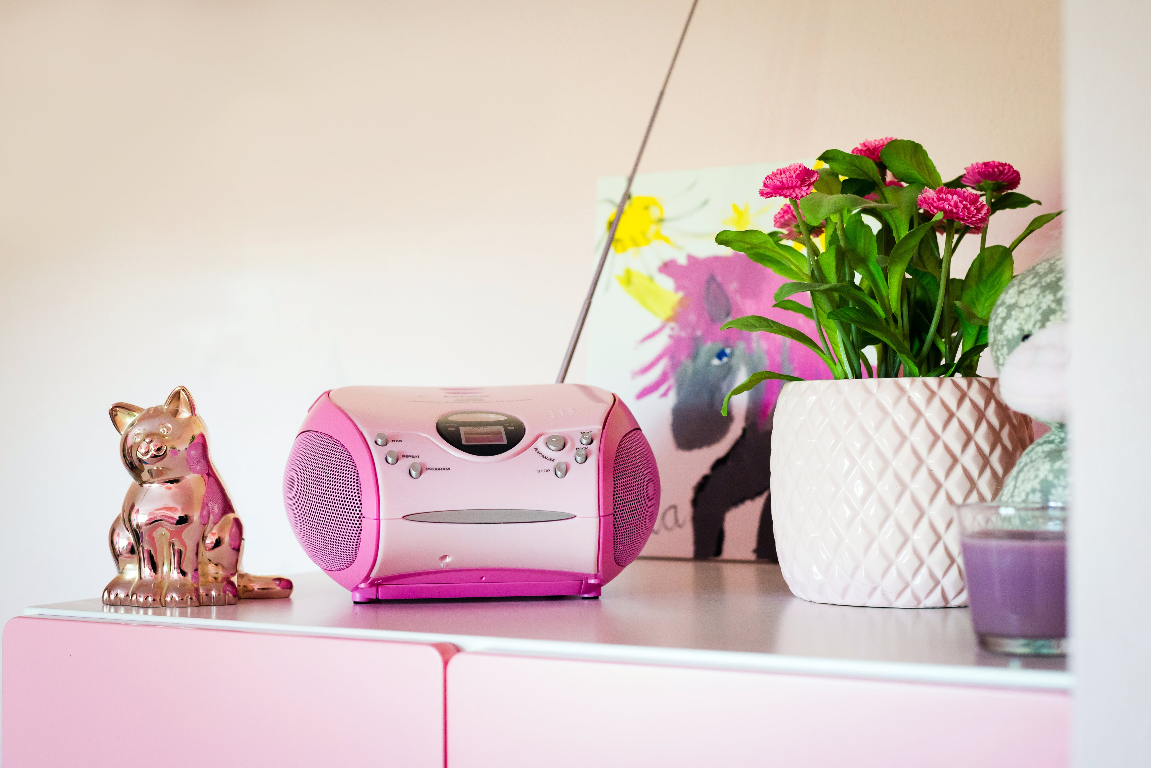 LENCO SCD-24 Pink - Portable stereo FM radio with CD player - Pink