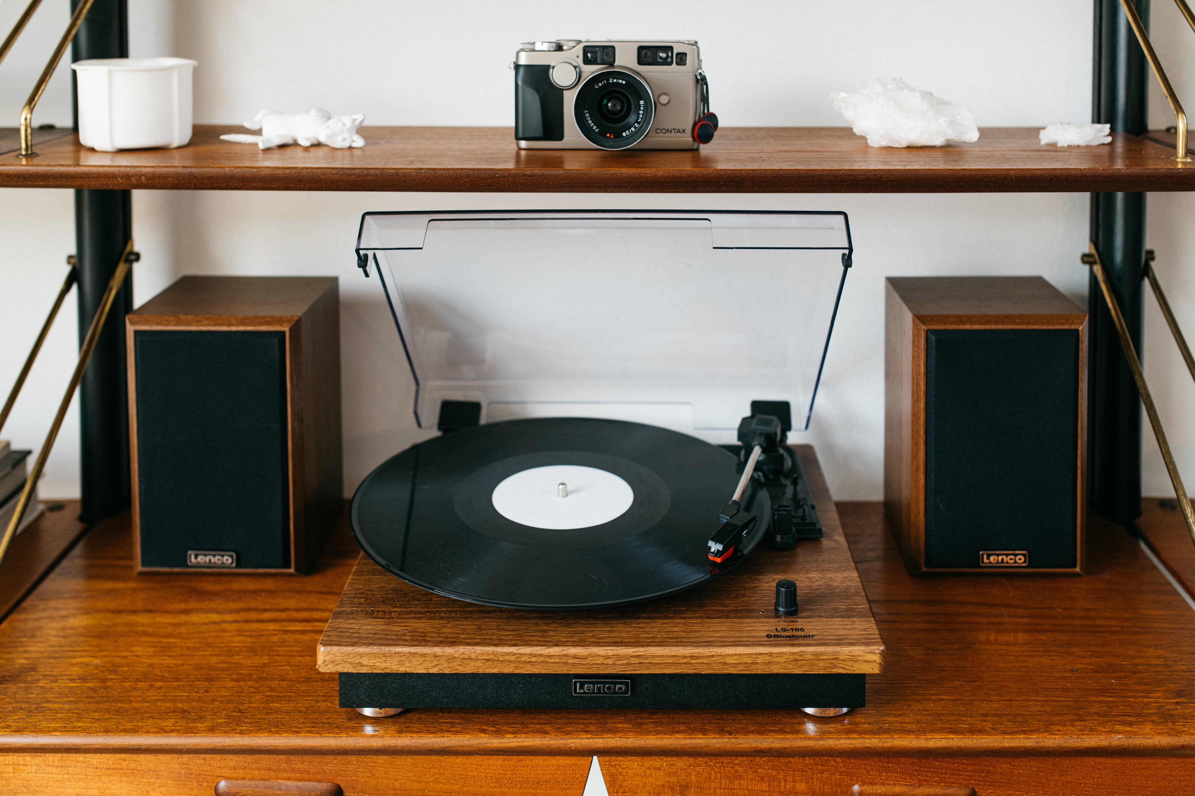 LENCO LS-100WD UK - Turntable with built-in speakers - Wood