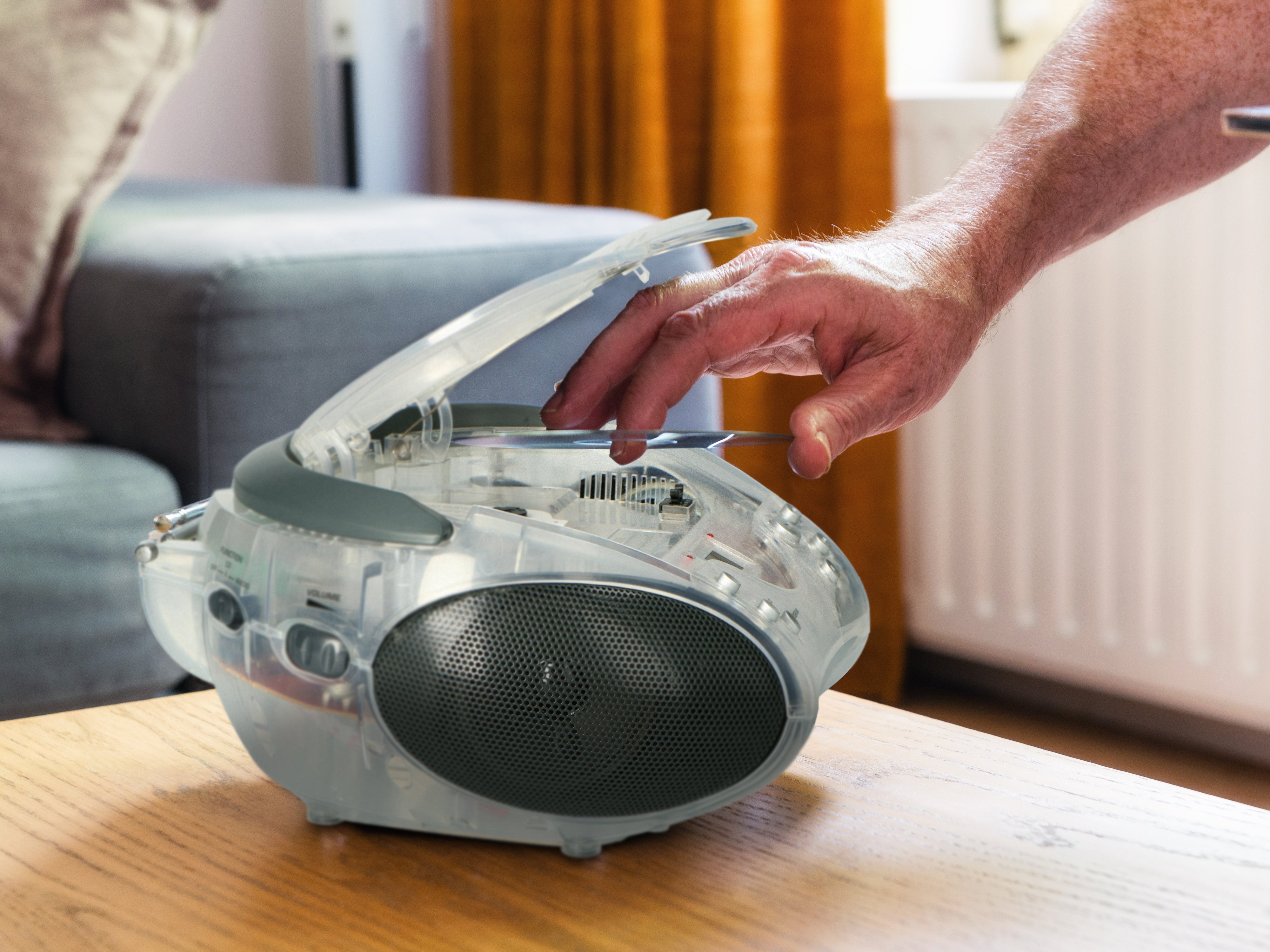 LENCO - SCD-24TR UK - Portable stereo FM radio with CD player - Transparent - Refurbished