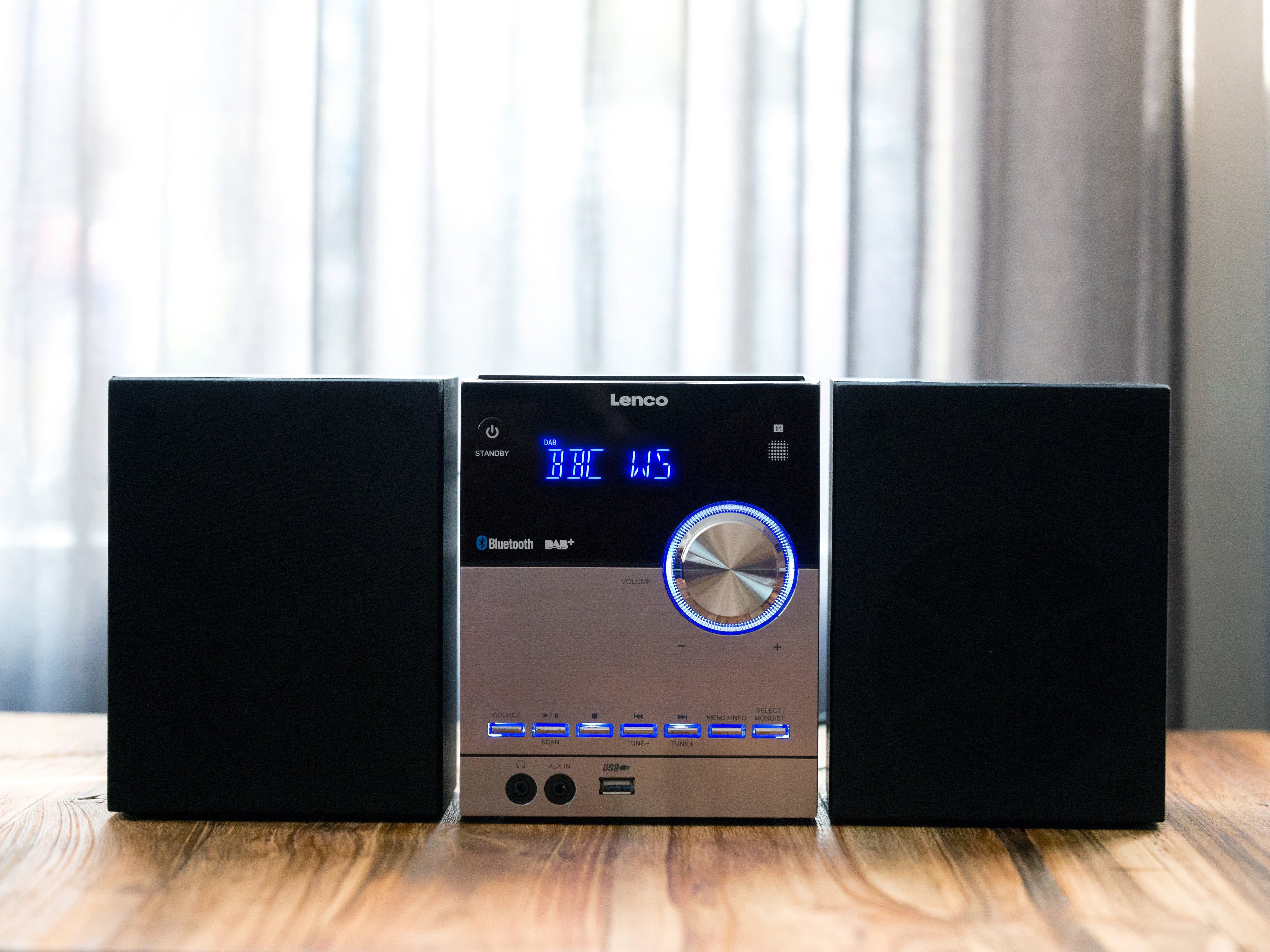 LENCO MC-150 UK - Stereo with DAB+ FM, CD, Bluetooth® & USB player - Black