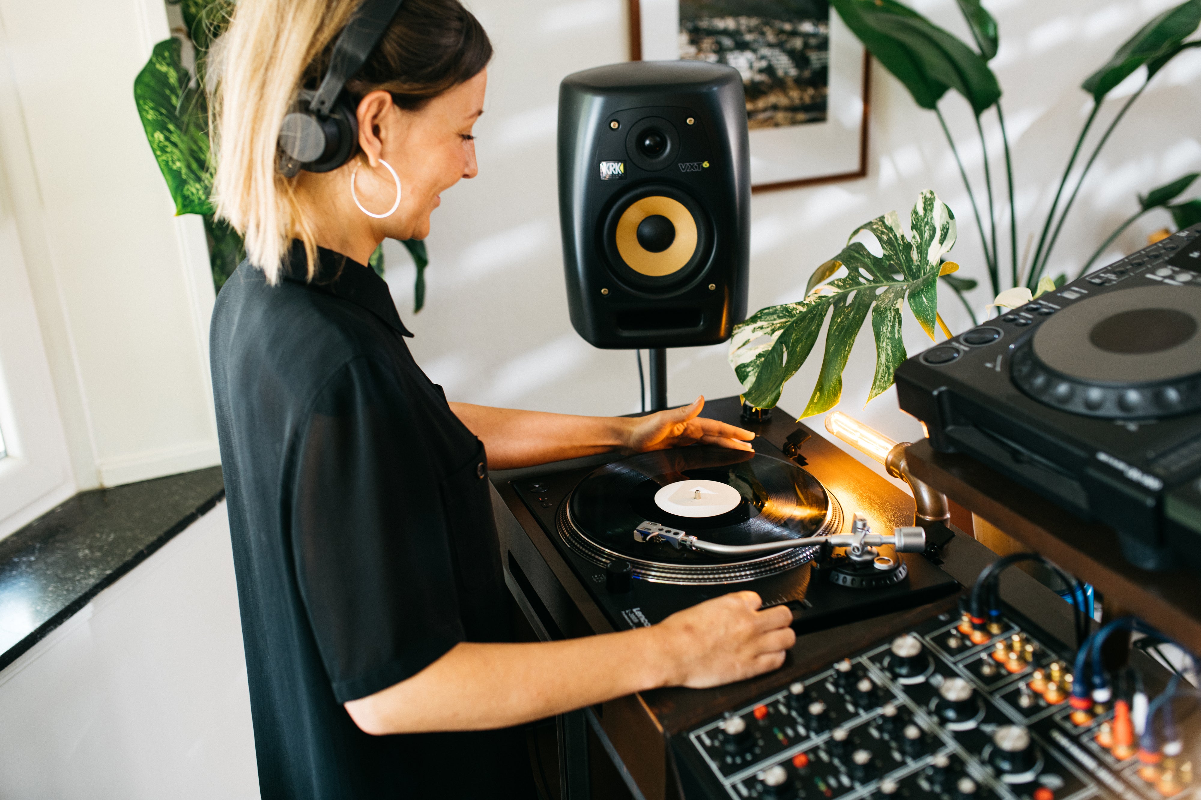 Lenco L-3809BK - Direct drive turntable with USB / PC Encoding - Black