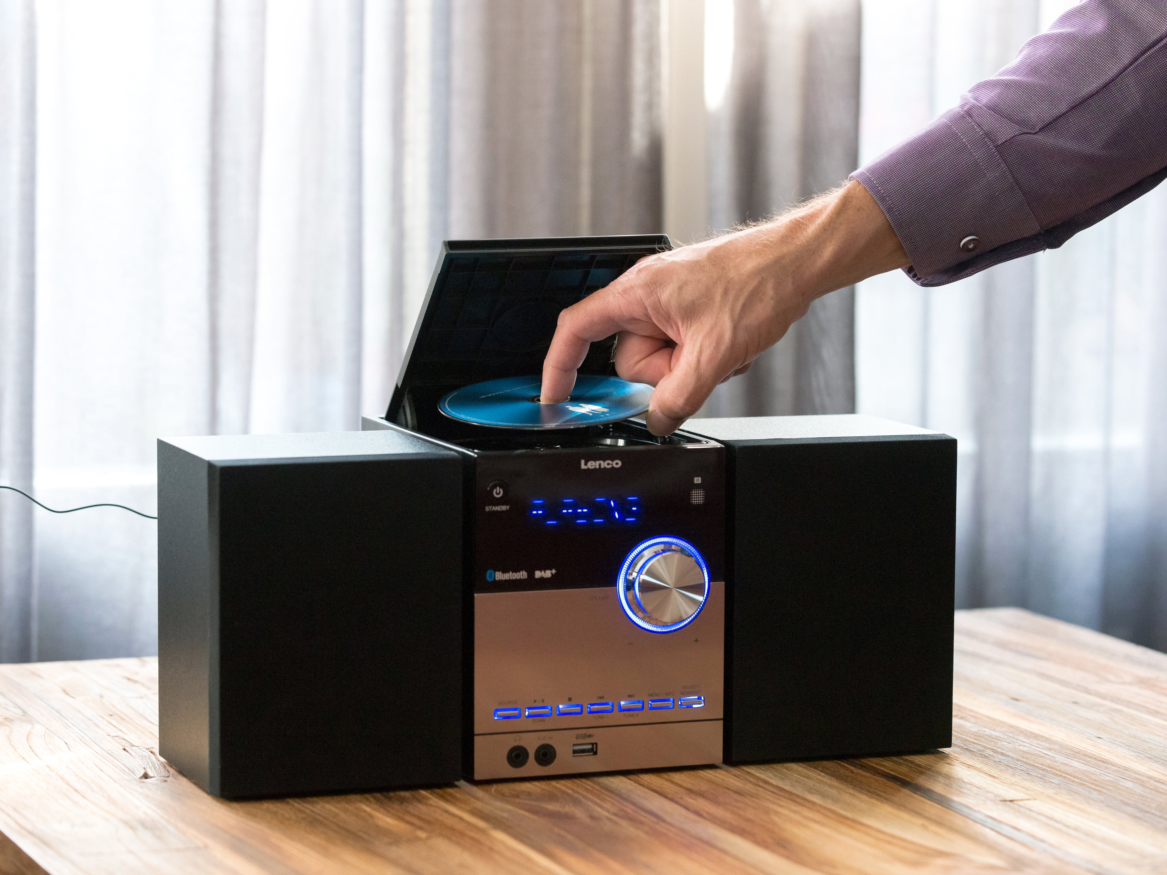 LENCO MC-150 UK - Stereo with DAB+ FM, CD, Bluetooth® & USB player - Black