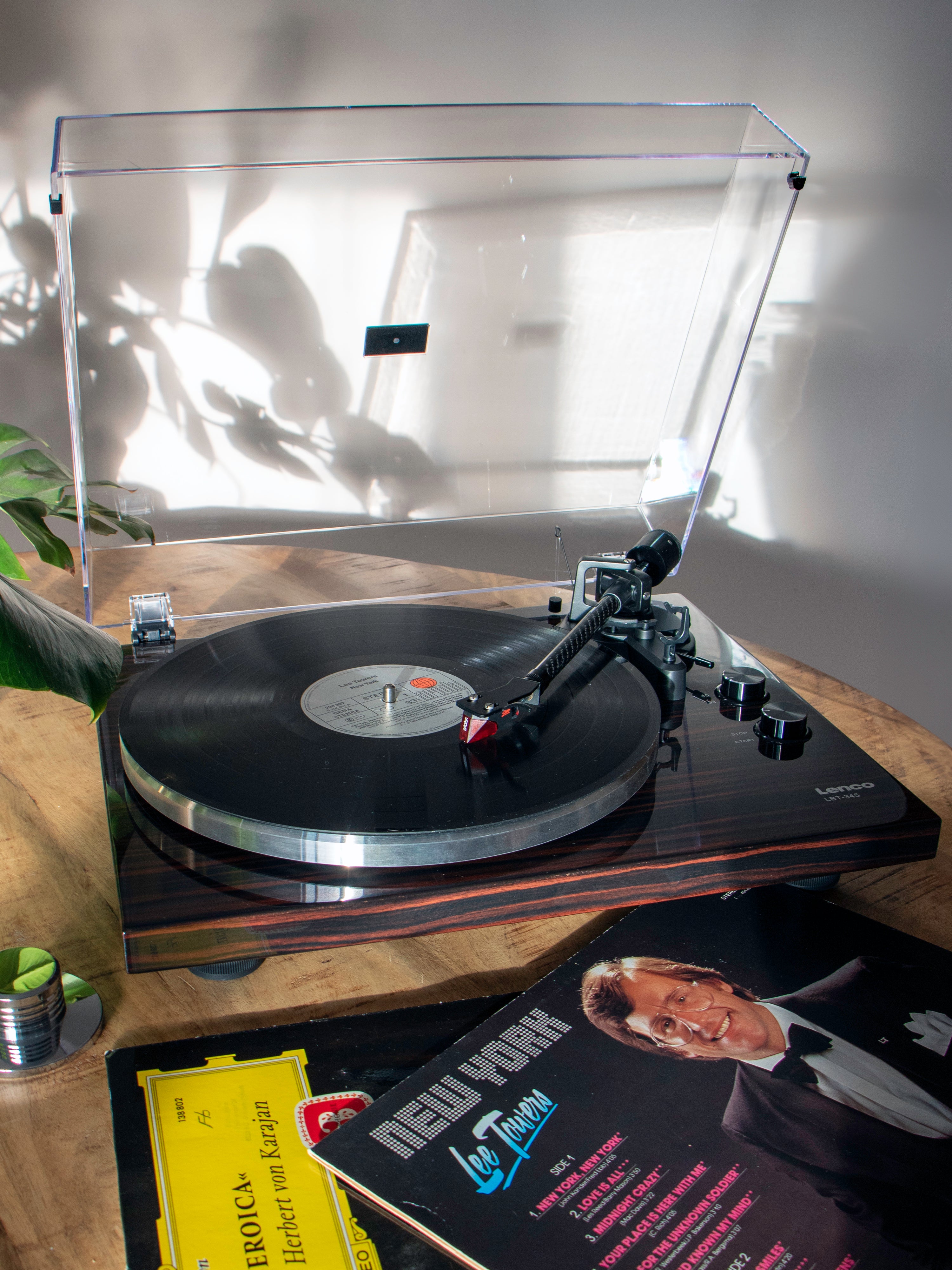 Lenco LBT-345WA - Turntable with Bluetooth Connectivity, Walnut