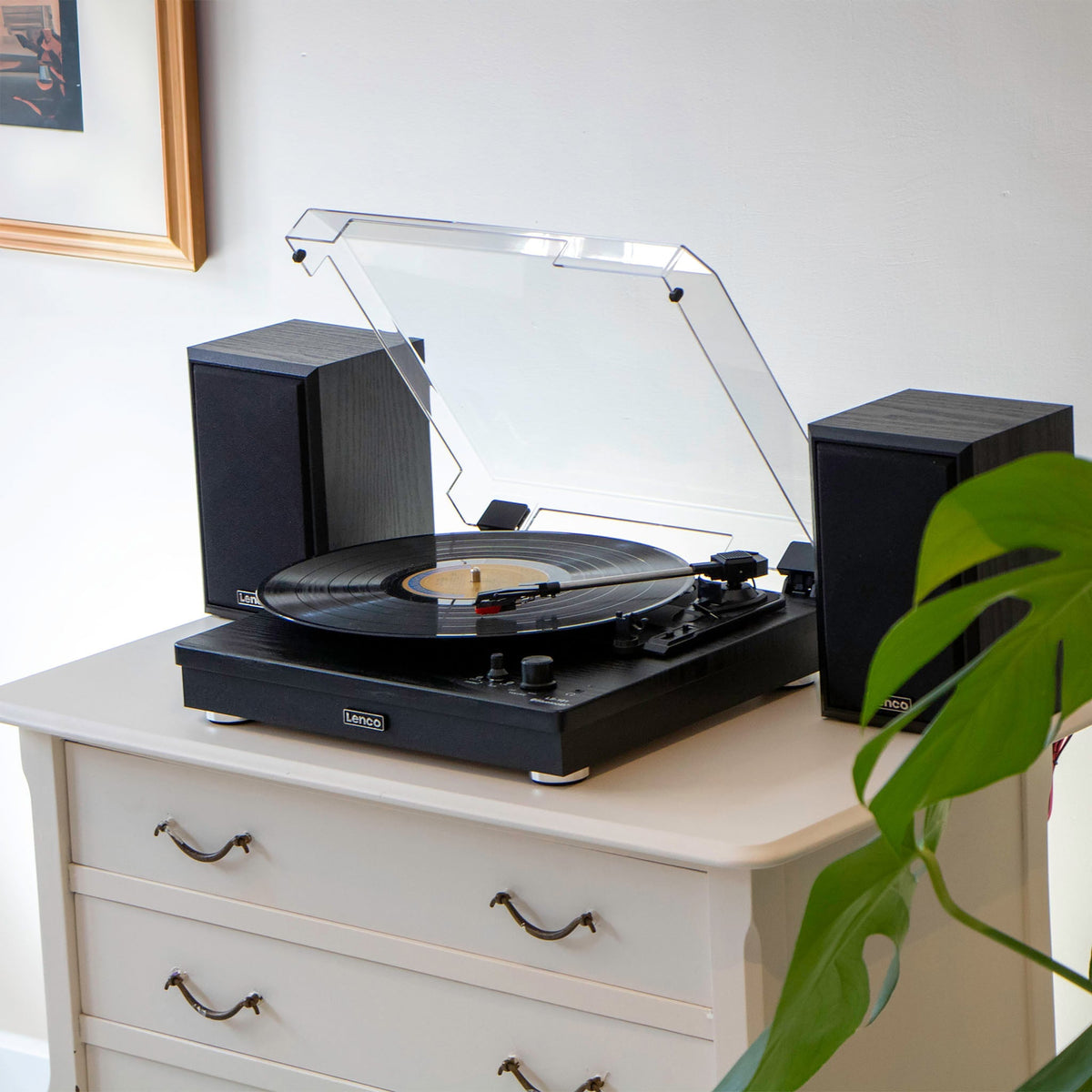 Lenco LS-100BK turntable with two external speakers - black