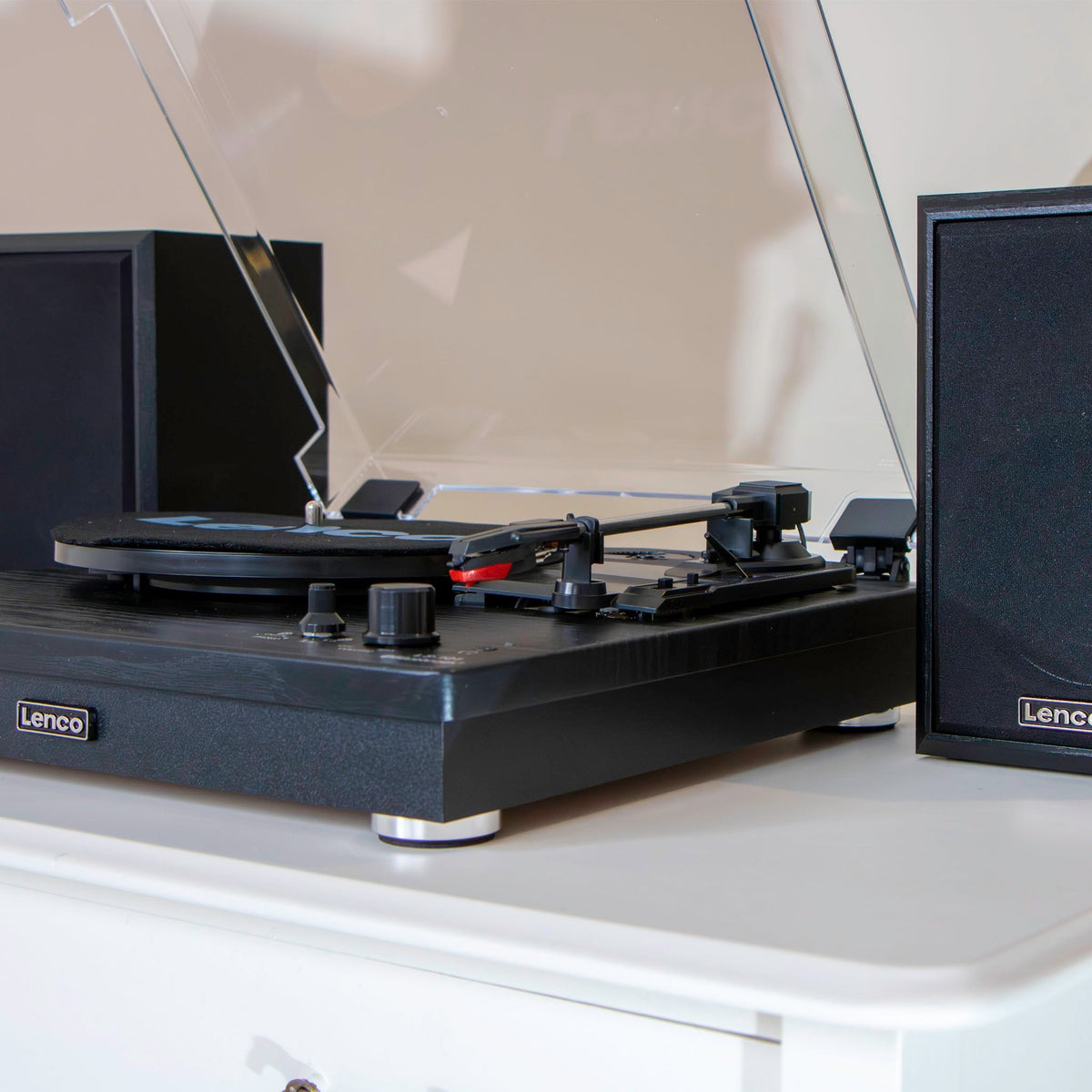 Lenco LS-100BK turntable with two external speakers - black