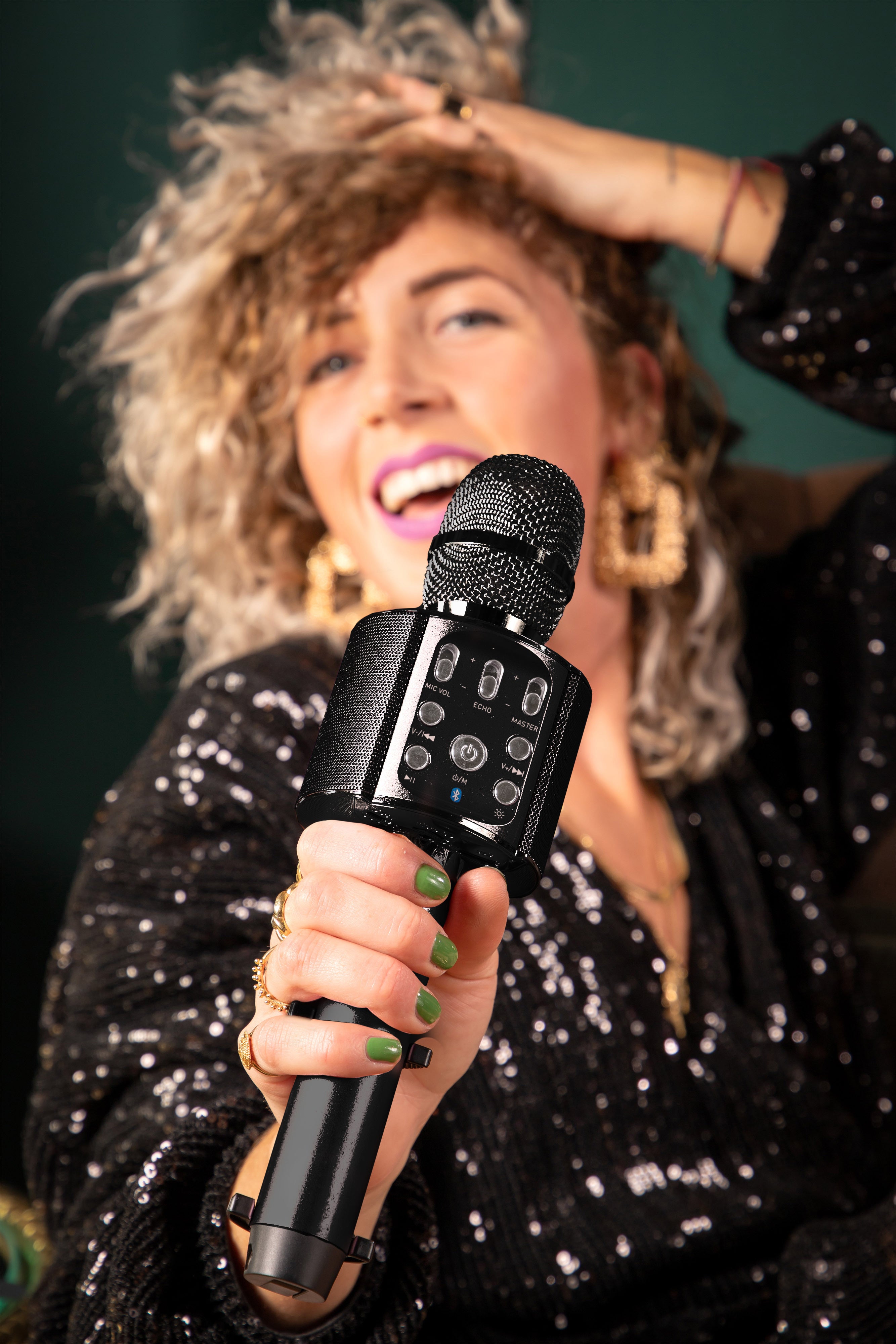 LENCO BMC-090BK - Bluetooth® Karaoke microphone with speaker & lightin